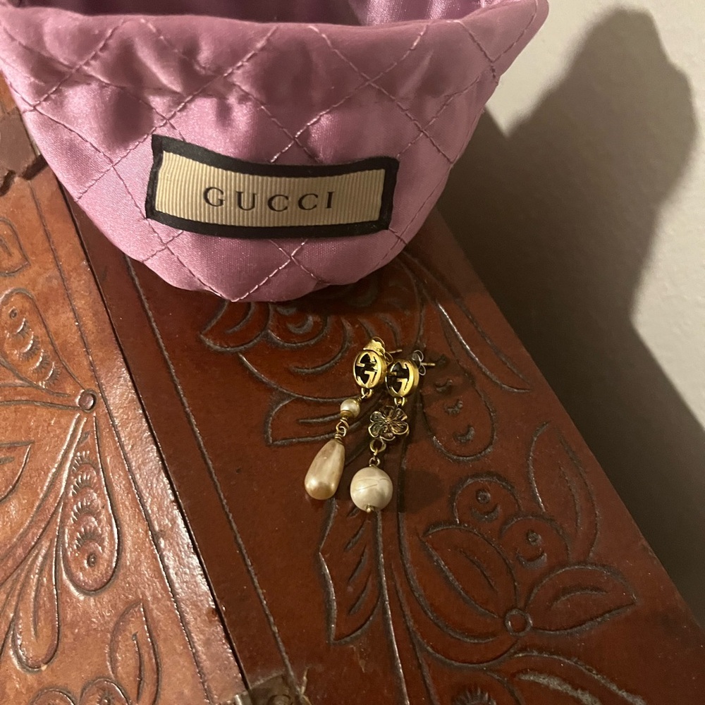 Gucci Gold and Pearl Dangle Earrings